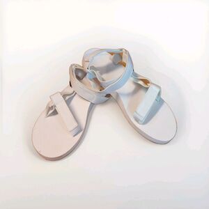 Teva Original Universal Sandals Womens 9 White Strappy Outdoor Hiking